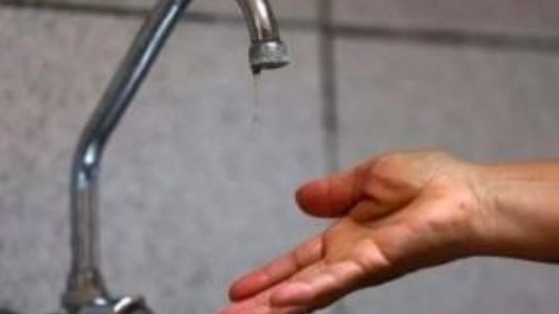 Vecinos del norte están sin agua hace más de un día