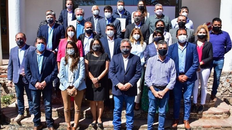 Anuncian una batería de obras para Catamarca