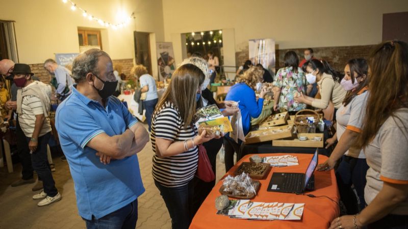 Fiesta en la plaza 25 de Mayo por la Semana del Turismo