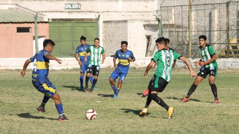 Policial lo ganó en el final y es otro de los punteros