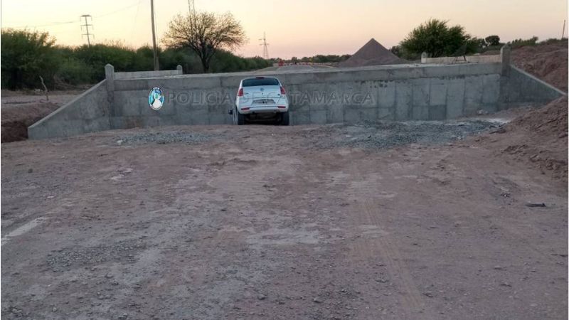 Chocó contra el muro de un puente en la ruta 60