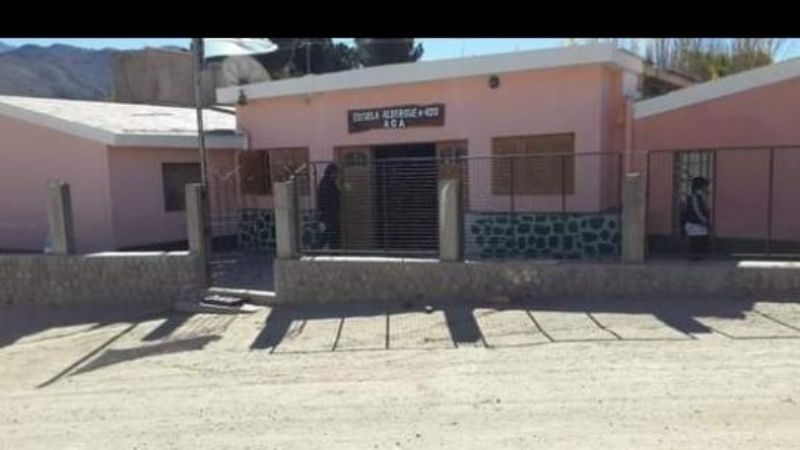 Padres desesperados porque escuela rural no tiene personal
