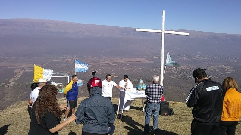 Peregrinación a una gruta de la Virgen del Valle
