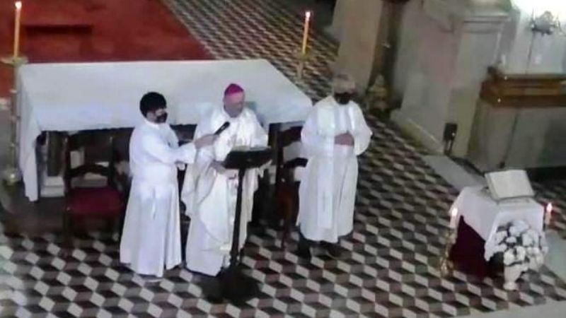 Acción de gracias a los pies de la Virgen, Patrona Nacional del Turismo