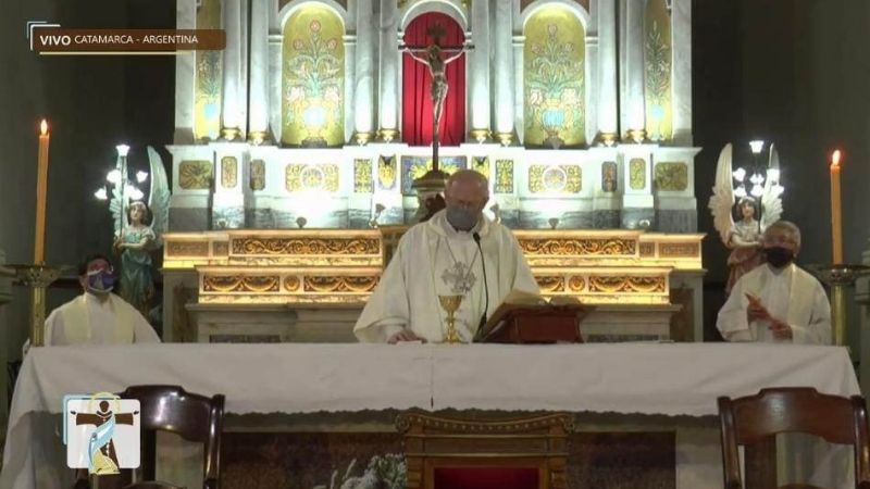 Acción de gracias a los pies de la Virgen, Patrona Nacional del Turismo