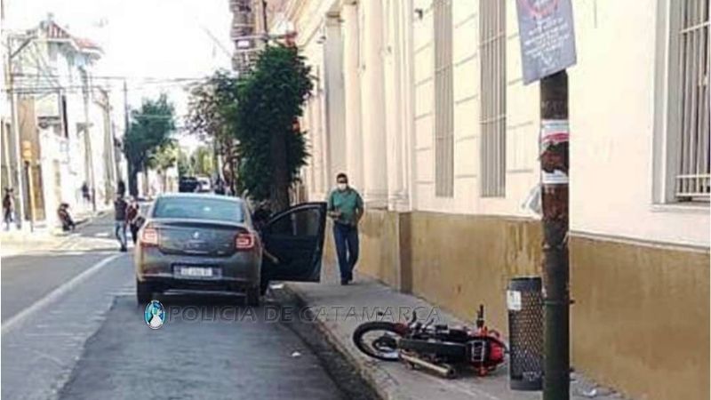 Choque en el centro en una mañana agitada con múltiples protestas