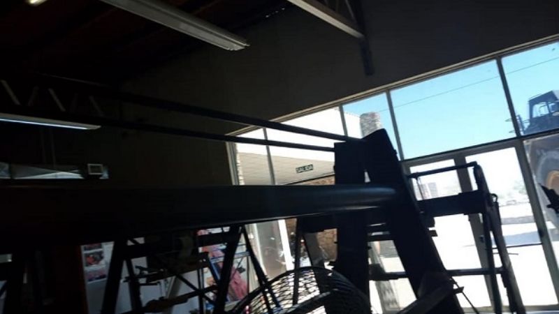 Trabajadores de la Fábrica de Alfombras con quite de colaboración