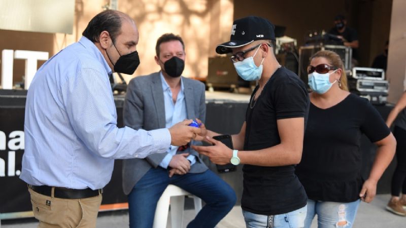 Capital superó los 2600 anteojos entregados gratuitamente