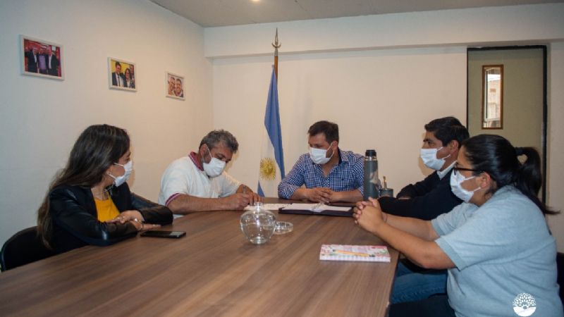 Municipales de Paclín cobrarán un aumento de 4 mil pesos