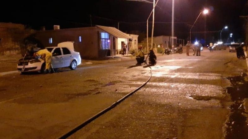Se incendió un auto en Fiambalá