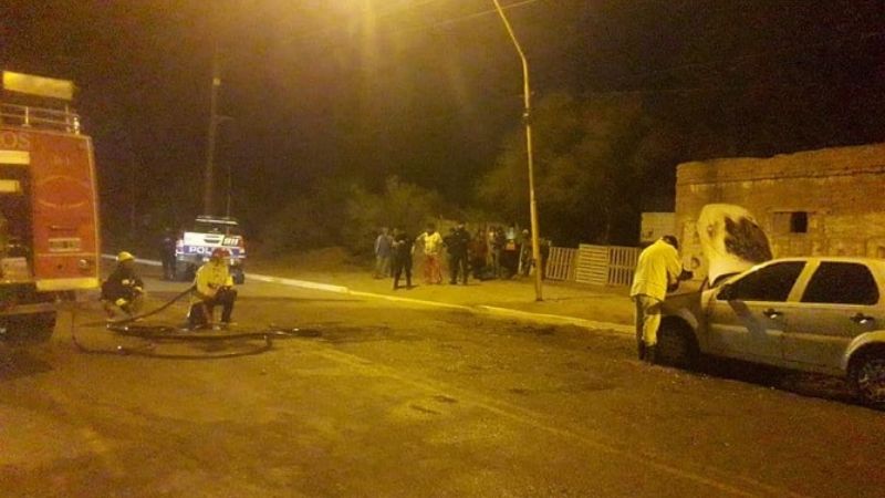 Se incendió un auto en Fiambalá