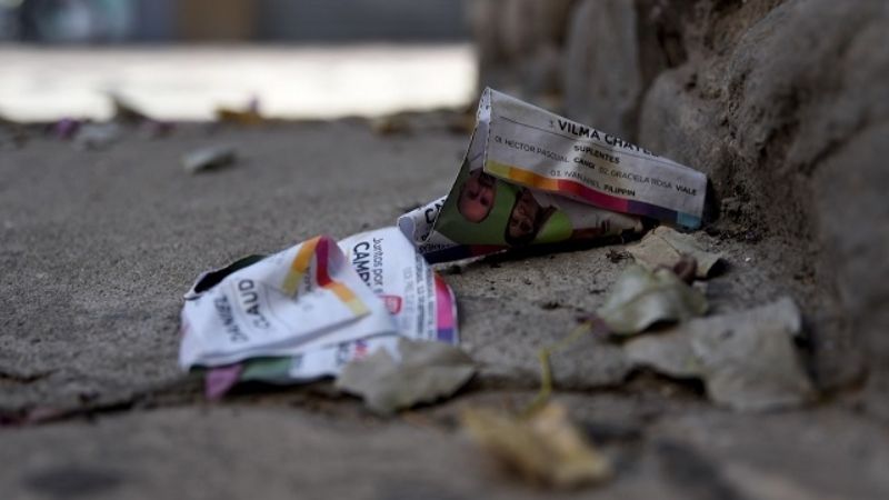 Autoridades eclesiásticas piden que se retire la cartelería política de la zona céntrica