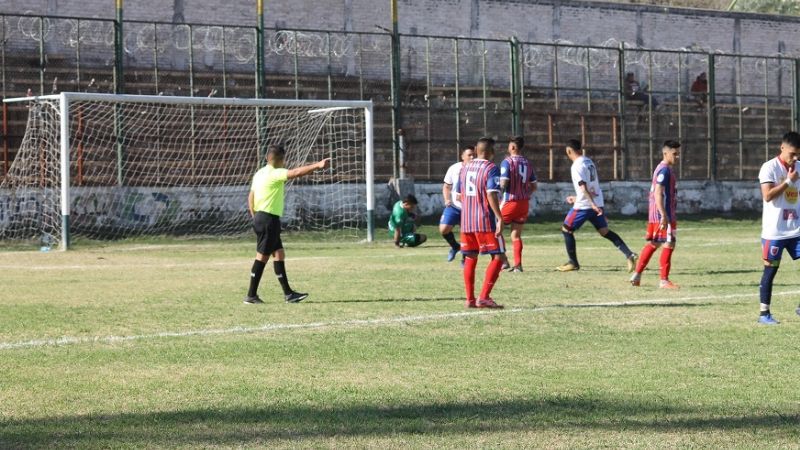 Triunfos de Tesorieri y Vélez en el arranque “capitalino”