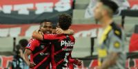 DE IDA Y VUELTA le ganó Paranaense a Peñarol.