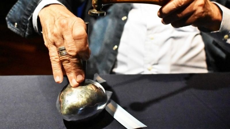 Pallarols presentó la réplica en plata del corazón de Esquiú