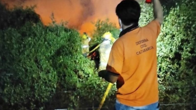 Controlaron incendio en el Callejón Hondo