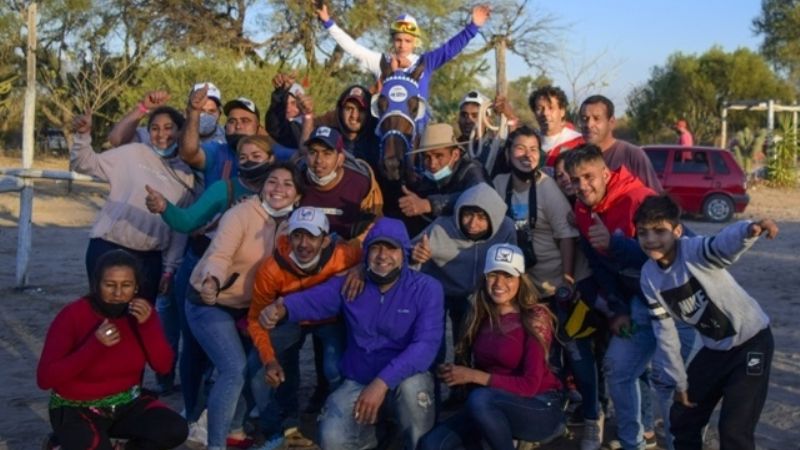 “Coca Sarli” fue más que “Ainara” en el Hipódromo de Miraflores