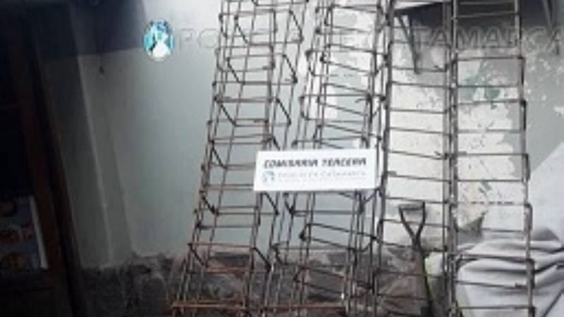 Recuperan columnas de hierro