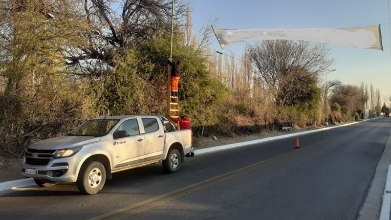 VN reitera prohibido de fijar carteles en rutas nacionales