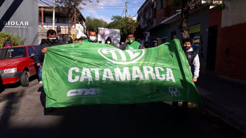 Cesanteados de Recreo protestan frente a la Corte