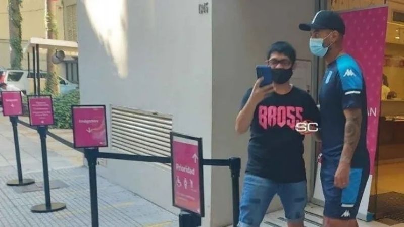 Llegó Cardona y ya se puso la “pilcha” de Racing