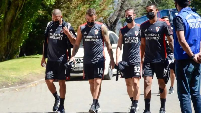 River arrancó con Paulo Díaz aislado