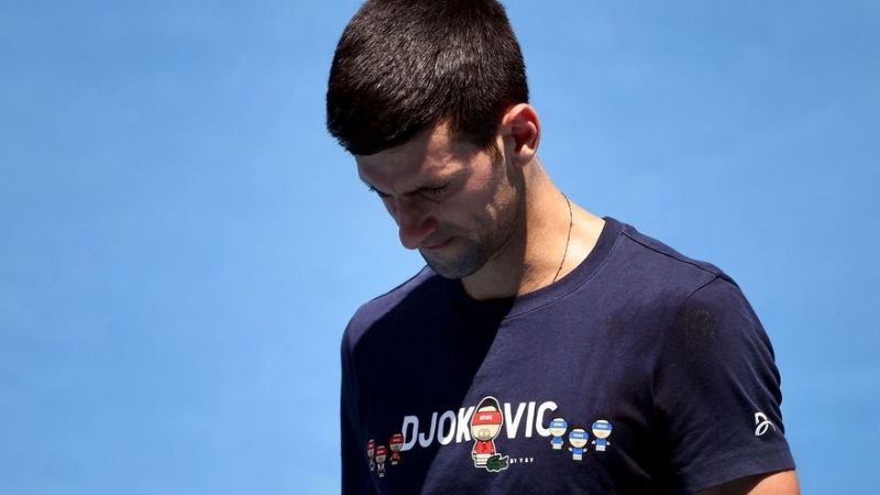 Djokovic complicado por sus mentiras al llegar a Australia