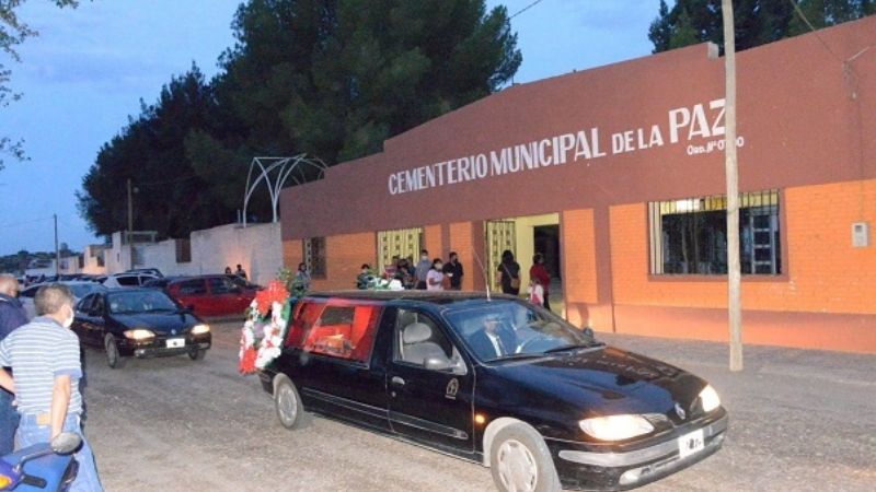 Así despidieron los restos del doctor Fernández