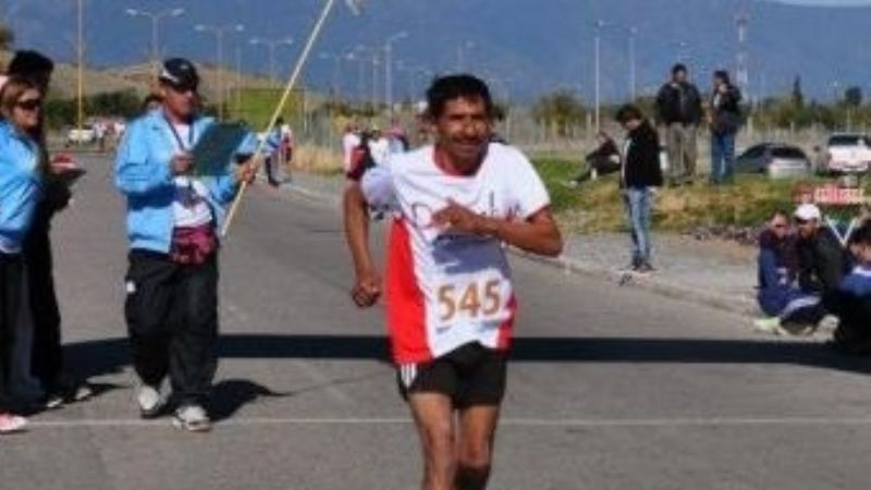 Pomán corre con “Piquito” Córdoba