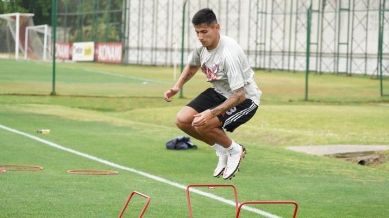 Angileri reanudaría los contactos para renovar con River