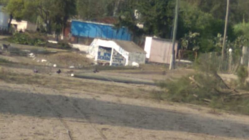 Se cayeron 30 postes de luz en el Este