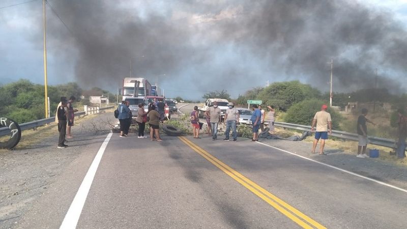 Piquete en Chumbicha por la falta de agua