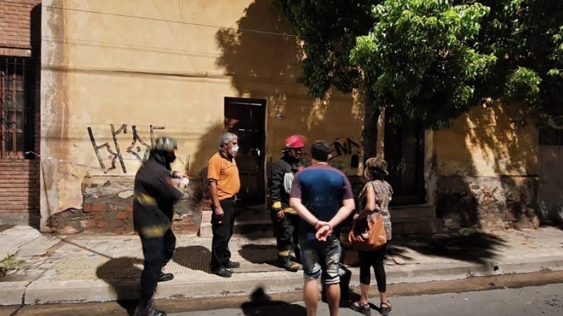 Evacuaron una familia por posible derrumbe de la vivienda