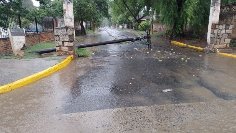 Ceden postes de energía en FME y se resiente el servicio