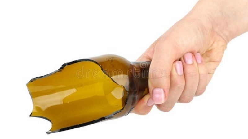 Con un vidrio agredió a su hermana que debió ser hospitalizada