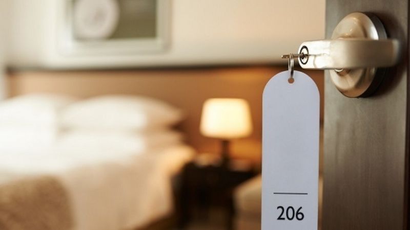 Programa de asistencia a trabajadores hoteleros con un pago de hasta $22.000