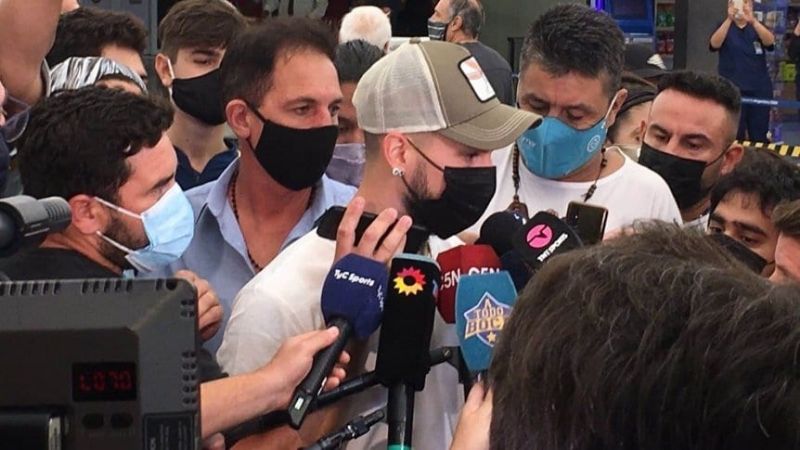 Benedetto llegó a Buenos Aires para sumarse a Boca