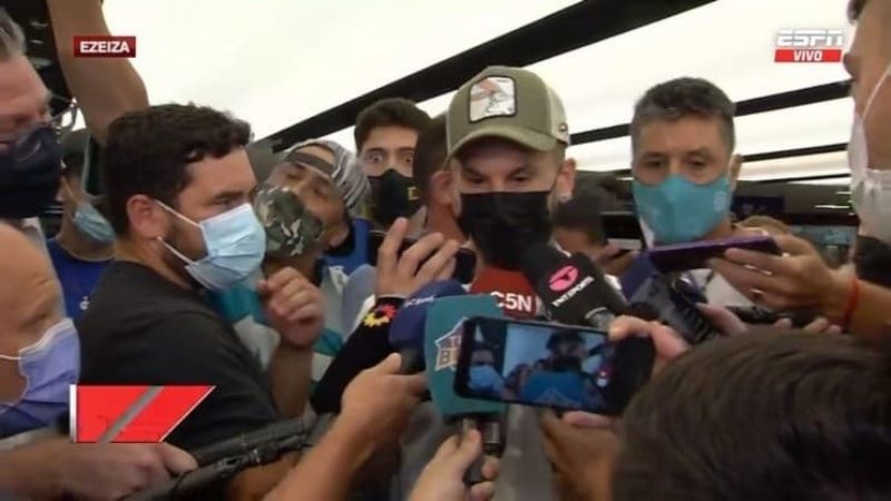 Benedetto llegó a Buenos Aires para sumarse a Boca