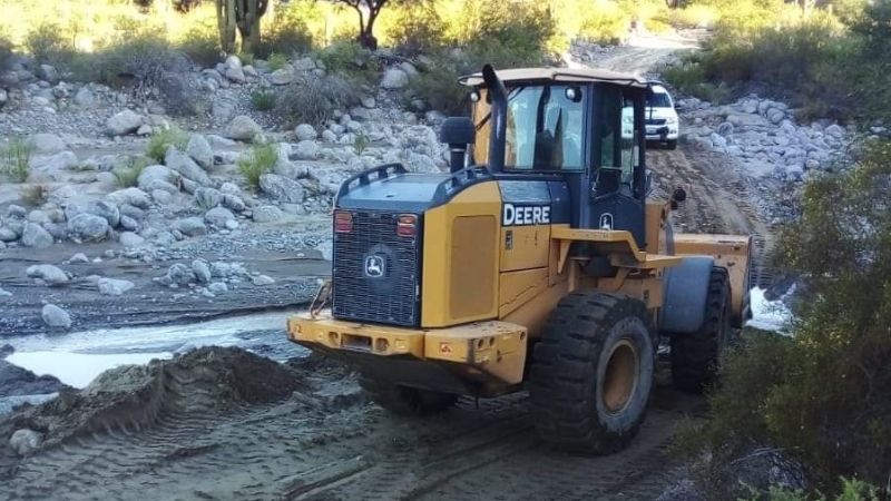Mejoran caminos afectados por las lluvias