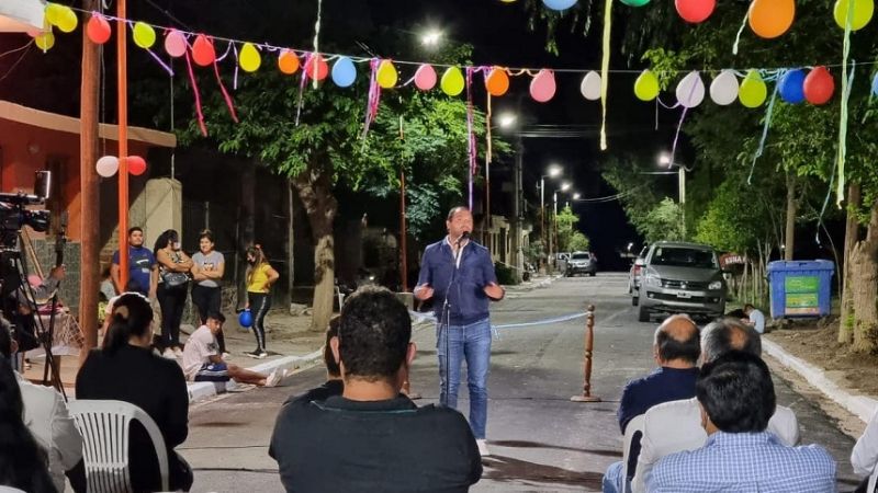 Sánchez entregó la urbanización de barrio en Loro Huasi