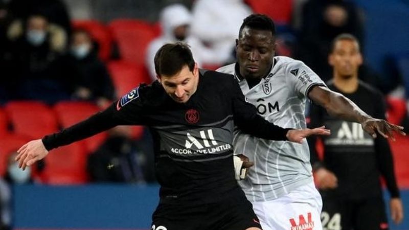 Asistencia de Messi en su regreso con goleada al PSG