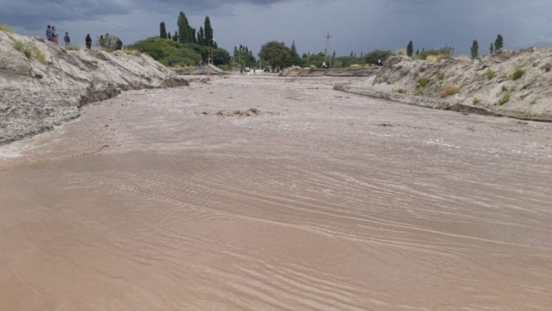 Interrumpen el tránsito de la Ruta 40, en Santa María