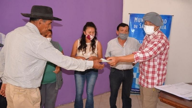 Entrega de subsidios a consorcios de regantes