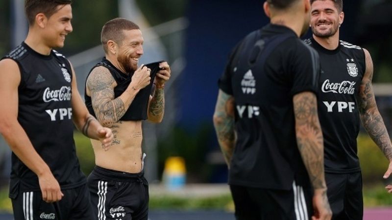 Selección: PCR negativos y toda la tropa disponible vs. Chile