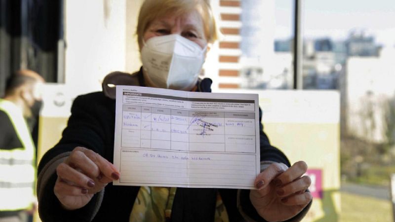 Personas vacunadas reportan 41% menos síntomas prolongados