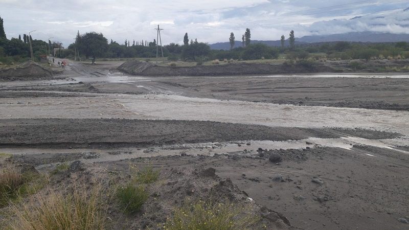 Los caminos, complicados por las lluvias