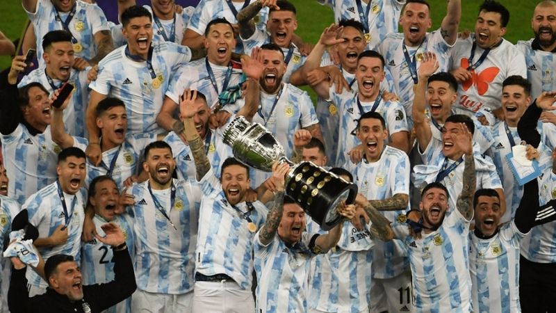 Argentina se acerca al récord invicto a base de juego y personalidad