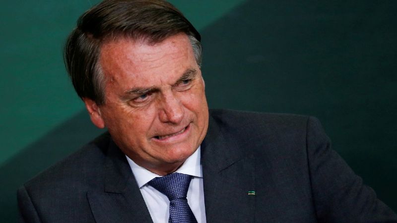Internaron de urgencia a Bolsonaro
