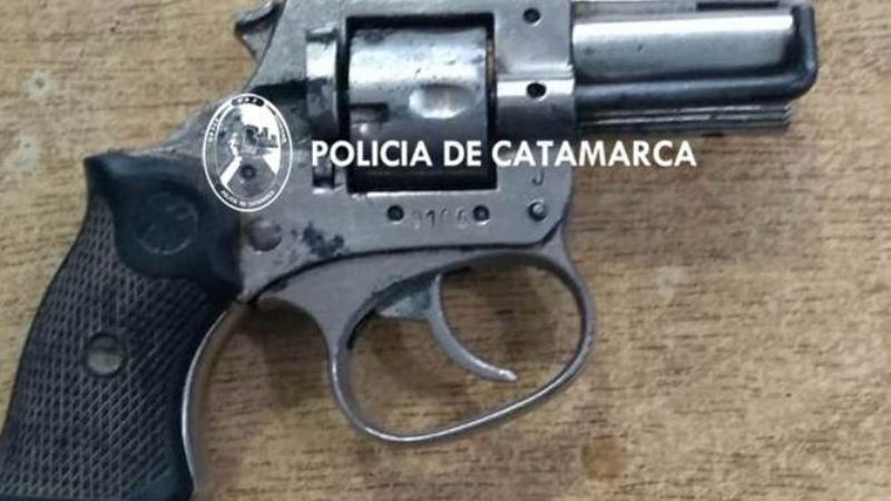 Viajaba en colectivo con un arma de fuego