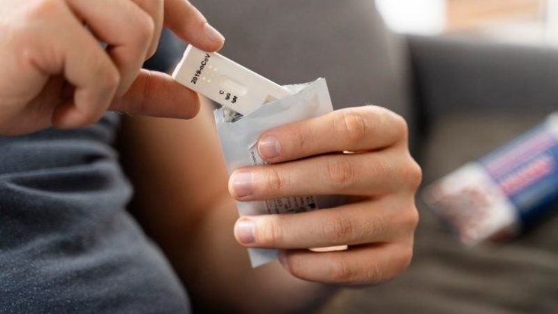 Llegan los autotest a las farmacias: cuánto sale y cómo usarlos
